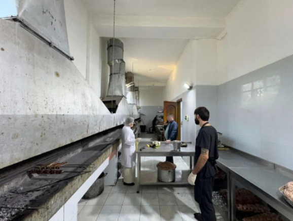 Bakıda məşhur şadlıq evində nöqsanlar aşkarlandı: Müştərilərə camış əti verilirmiş