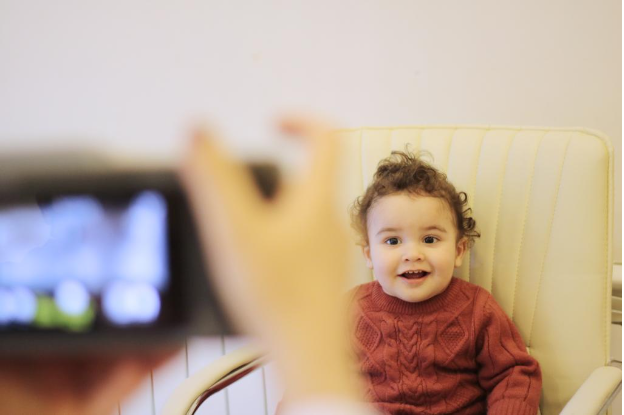 "HƏR 10 UŞAQDAN DOQQUZUNDA GÖZ PROBLEMİ VAR" - Valideynlərə populyar oftalmoloqdan təşvişli çağırış