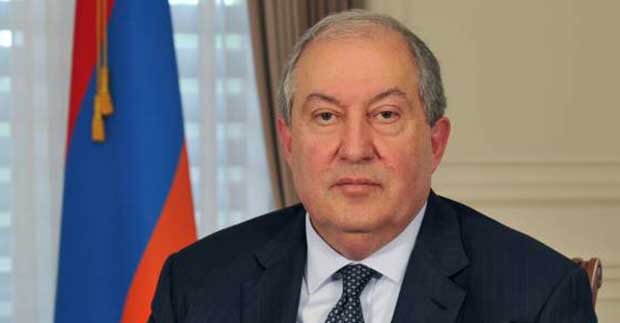 Ermənistan prezidenti Moskvada "xain!" adlandırıldı