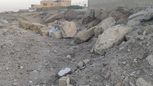 Buzovna sakinlərindən qayalıqda qanunsuz tikililərə ETİRAZ: "Ləpədöyəndə ev olar?" - FOTO