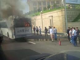 Sumqayıtda avtobus atəşə tutuldu