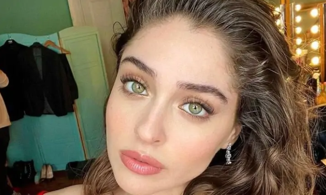 "Ən sevdiyim fəsil bahardır" - Cemre Baysel