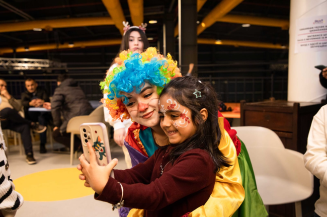 Bazarstore" media nümayəndələrinin övladları üçün Yeni il şənliyi keçirib