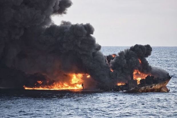 Honq-Konq sahillərində neft tankeri partladı: Ölən var