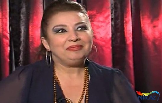 "Atam bunu biləndə məni döydü" - Meyxanaçı Samirə