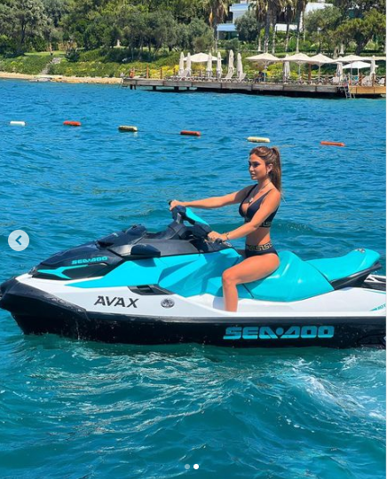 Pərvin Abıyeva bikinidə belə POZ VERDİ - FOTOLAR