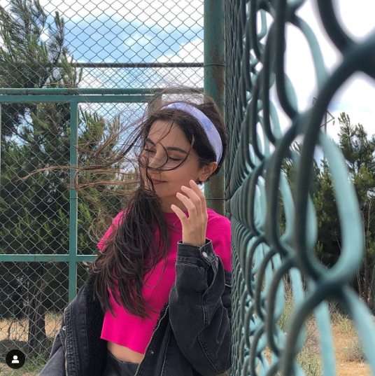 Bu da aparıcı Leylanın özündən gözəl qızı Selcan - FOTO