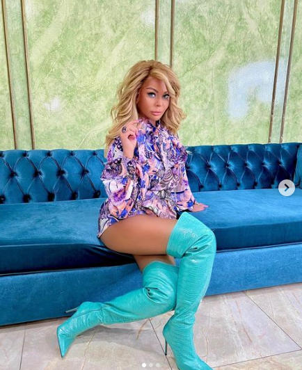 51 yaşlı Aygün Kazımova mini "şortik"də ELƏ FOTOSUNU PAYLAŞDI Kİ...