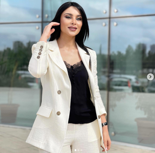 Məşhur azərbaycanlı müğənni görünüşü ilə HEYRAN ETDİ - FOTOLAR