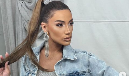 Bu da Röya Ayxanın MAKİYAJSIZ HALI - FOTO