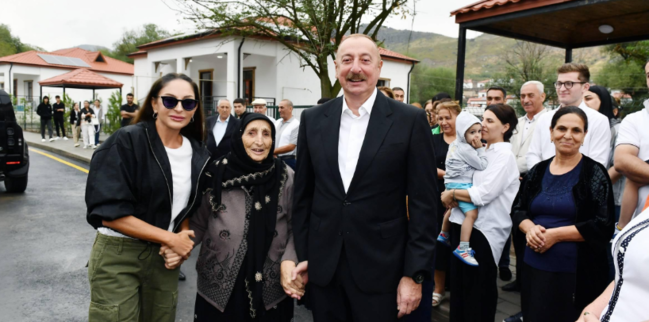 İlham Əliyevin ilk dəfə Azərbaycan Prezidenti seçilməsindən 20 il ötür