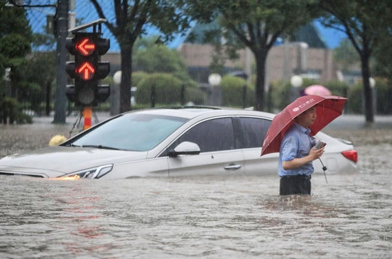 Çinin üç şəhəri suyun altında qaldı