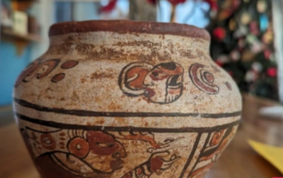 Beş dollara alınan qədim Maya vazası Meksikaya qaytarıldı
