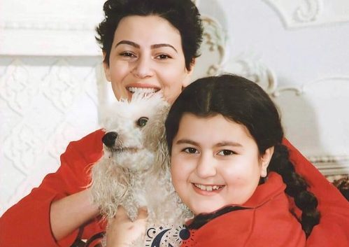 Aygün Kazımovanın qızı TANINMAZ DƏRƏCƏDƏ DƏYİŞDİ - FOTO