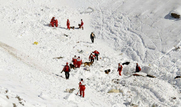 İranda qar uçqunu nəticəsində qadın alpinist həlak olub