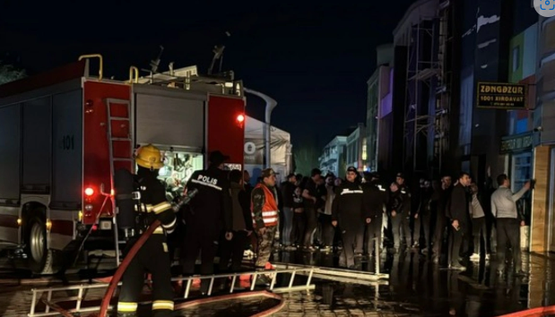 Ticarət mərkəzində GÜCLÜ YANĞIN BAŞ VERİB - YENİLƏNİB