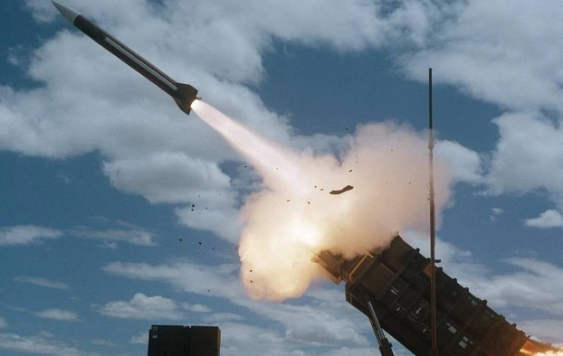 Husilər İsrailin Nevatim hava bazasına hipersəsli raketlə hücum ediblər