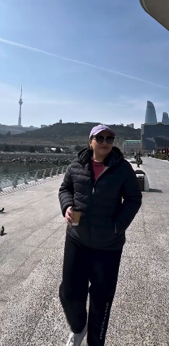 Almaxanım Əhmədlidən YENİ FOTOLAR