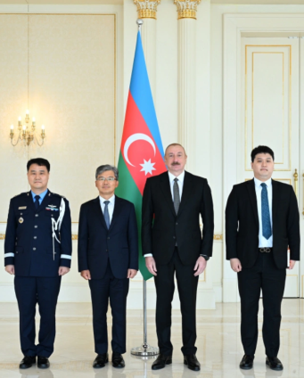 İlham Əliyev Koreya Respublikasının yeni səfirinin etimadnaməsini qəbul edib