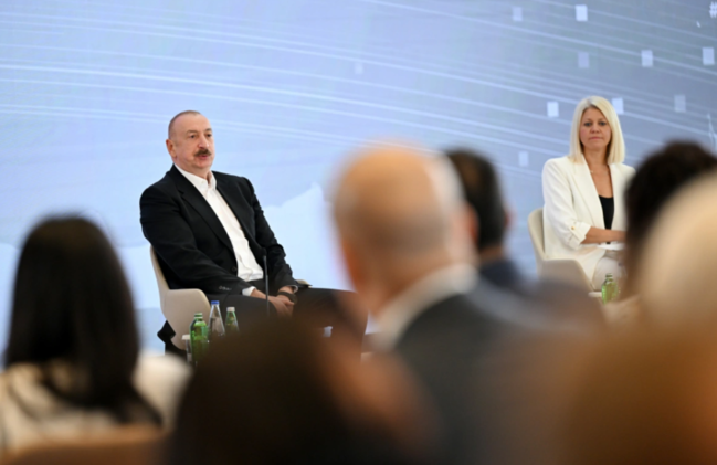 İlham Əliyevin III Şuşa Qlobal Media Forumunun iştirakçıları ilə görüşü keçirilib - YENİLƏNİB+VİDEO