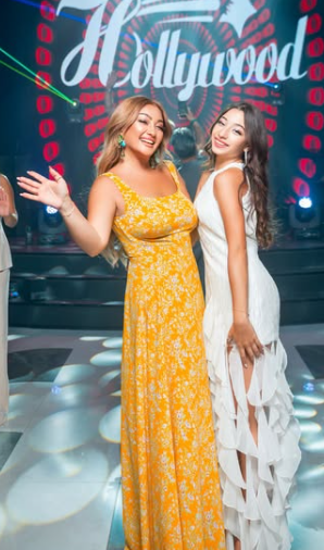 Bu da aparıcı Zümrüdün qızı Ləman - YENİ FOTO