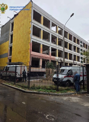 Məktəbdə FACİƏ: Ölənlər və dağıntılar altında qalanlar var - FOTOLAR