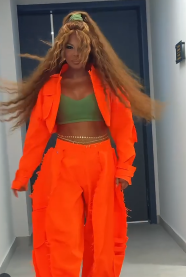 Aygün Kazımova GÖRÜNÜŞÜ İLƏ GÖZ QAMAŞDIRDI - FOTOLAR