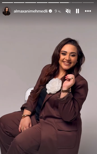 Almaxanım Əhmədli GÖRÜNÜŞÜ İLƏ DİQQƏT ÇƏKDİ - YENİ FOTOLAR