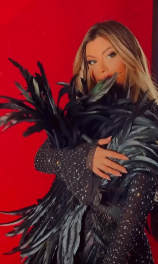 Aygün Kazımovanın özündən gözəl qızı İlqarədən YENİ FOTO