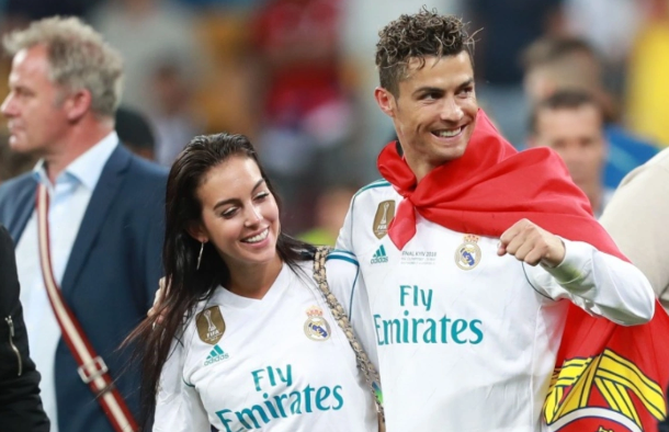 Kriştianu Ronaldu meydanda keçirilən dəqiqələrin sayına görə lider oldu