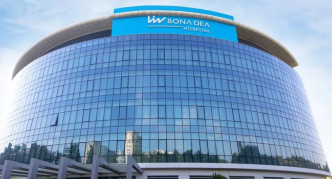 "Bona Dea"da ağrıdan huşumu itirirdim, haradansa gülüş səsləri gəlirdi..."