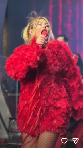 Aygün Kazımovanın yeni görünüşü HAMINI ŞOK ETDİ - FOTOLAR