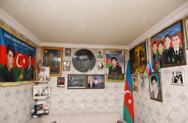 Leyla Əliyeva və Alyona Əliyeva Gəncə Memorial Kompleksini və Milli Qəhrəman Natiq Qasımovun ailəsini ziyarət ediblər