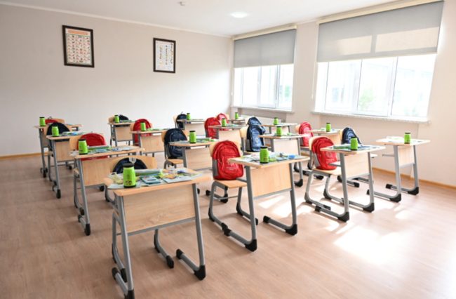 Leyla Əliyeva və Alyona Əliyeva Gəncədə STEAM mərkəzində və 37 nömrəli tam orta məktəbdə olublar