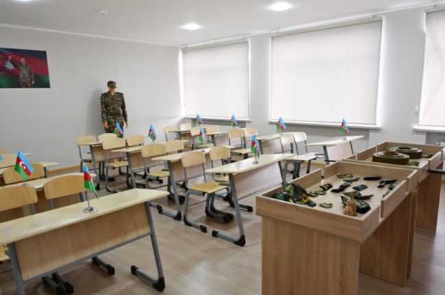 Leyla Əliyeva və Alyona Əliyeva Gəncədə STEAM mərkəzində və 37 nömrəli tam orta məktəbdə olublar