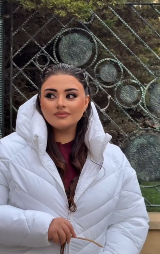 Almaxanım Əhmədlidən YENİ FOTOLAR