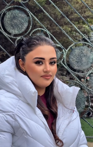 Almaxanım Əhmədlidən YENİ FOTOLAR