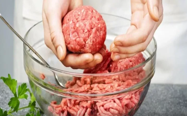 Kotletləri şirəli və yumşaq edən əsas tərkib - Fərqli üsul