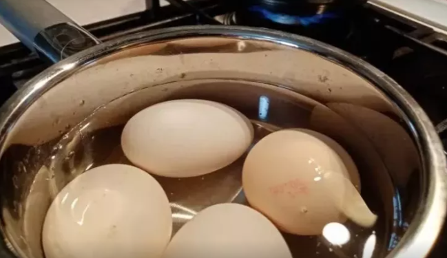 Yumurtanı niyə soda ilə qaynatmaq lazımdır? - Köhnə üsul
