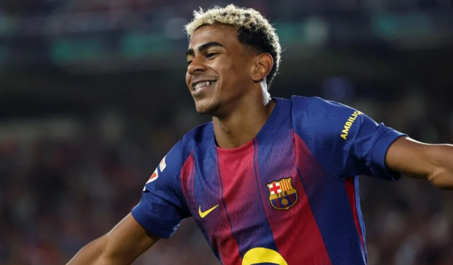 Lamin Yamal Messi, Ronaldinyo və Ronaldunu geridə qoyub