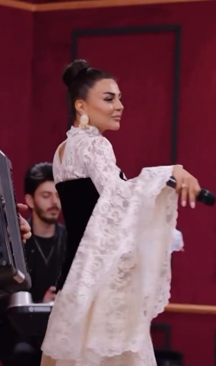 Gülay Zeynallı paylaşımı ilə diqqət çəkdi - FOTO