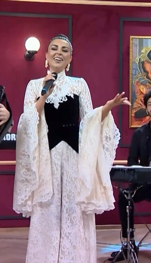 Gülay Zeynallı paylaşımı ilə diqqət çəkdi - FOTO