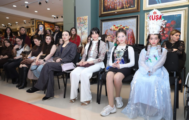 Xətai Sənət Mərkəzində "Milli-mənəvi dəyərlərimiz" adlı incəsənət sərgisi keçirilib - FOTOLAR