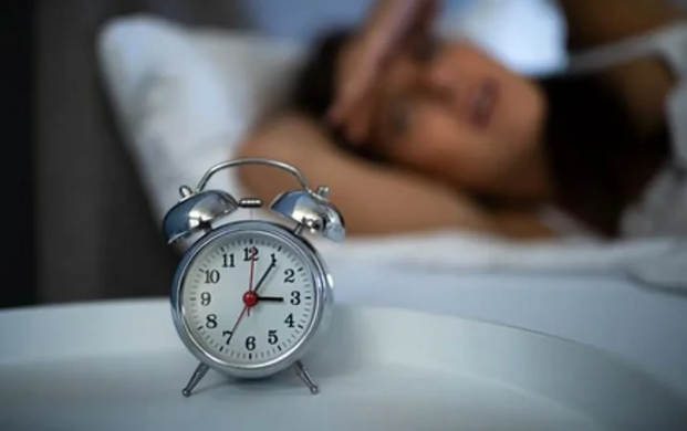 Niyə gecə saat üçdə yuxudan oyanırıq? - Aşkar olmayan səbəb açıqlandı