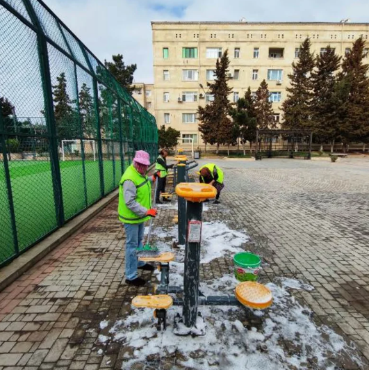 Bakıda yaz mövsümü ilə əlaqədar genişmiqyaslı daxili iməcilik keçirilib - FOTO