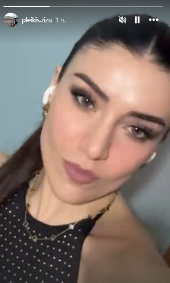 Ülviranın modelə bənzəyən qızı gözəlliyi ilə HEYRAN EDİR - YENİ FOTO