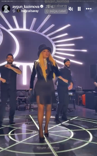 54 yaşlı Aygün Kazımova görünüşü ilə AĞILLARI BAŞDAN ALDI - FOTOLAR