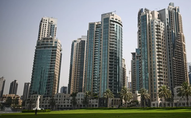 Dubayda yaşamaq icazəsi almaq qaydaları asanlaşdırıldı