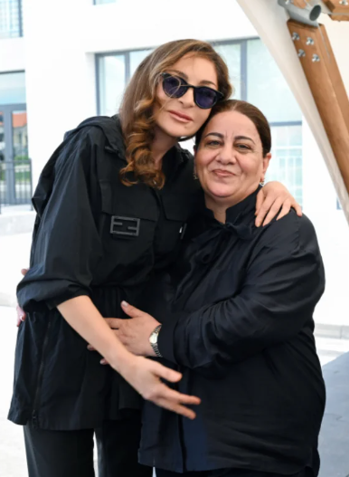 İlham Əliyev və Mehriban Əliyeva Şükürbəyli kəndinə köçən sakinlərlə görüşüblər - FOTO