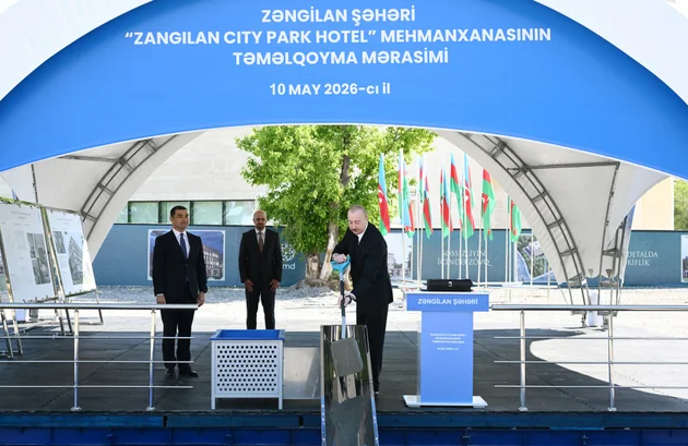 Prezident İlham Əliyev Zəngilan şəhərində sakinlərlə görüşüb, "Zangilan City Park Hotel"in təməlini qoyub - FOTO